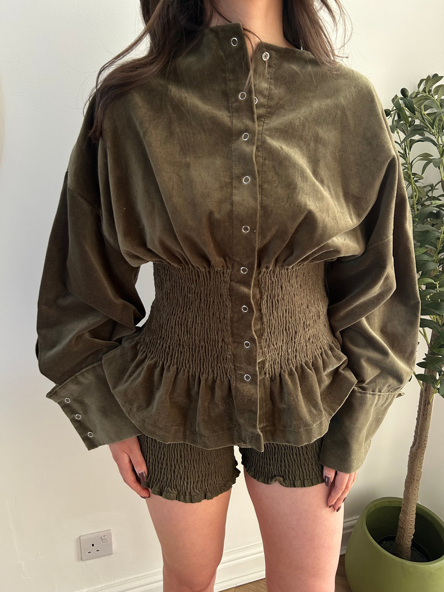 PREORDER Apricity Set in Olive