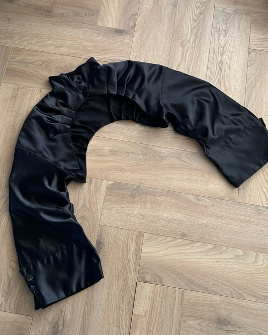 aPREORDER The Bolero in Black